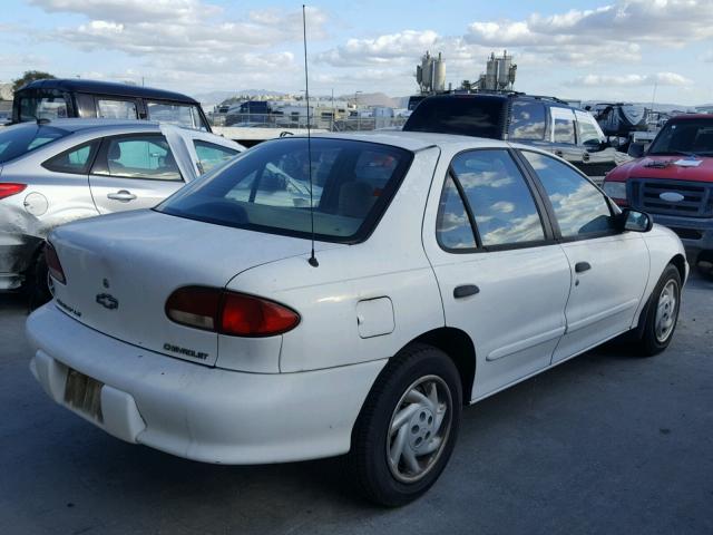 1G1JF524XW7164039 - 1998 CHEVROLET CAVALIER L WHITE photo 4