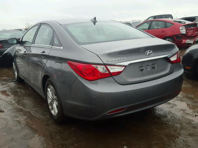 5NPEB4AC5BH215413 - 2011 HYUNDAI SONATA GLS GRAY photo 3