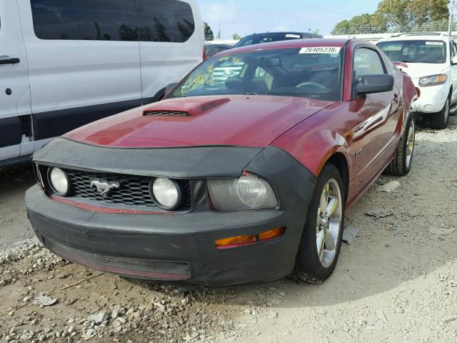 1ZVFT82H775221060 - 2007 FORD MUSTANG GT BURGUNDY photo 2