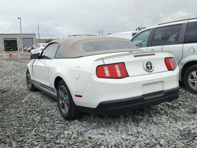 1ZVBP8EN2A5164004 - 2010 FORD MUSTANG WHITE photo 3