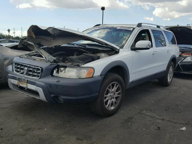 YV4SZ592971258499 - 2007 VOLVO XC70 WHITE photo 2