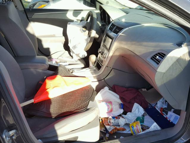 1G1ZB5E14BF292261 - 2011 CHEVROLET MALIBU LS ნაცრისფერი ფოტო 5