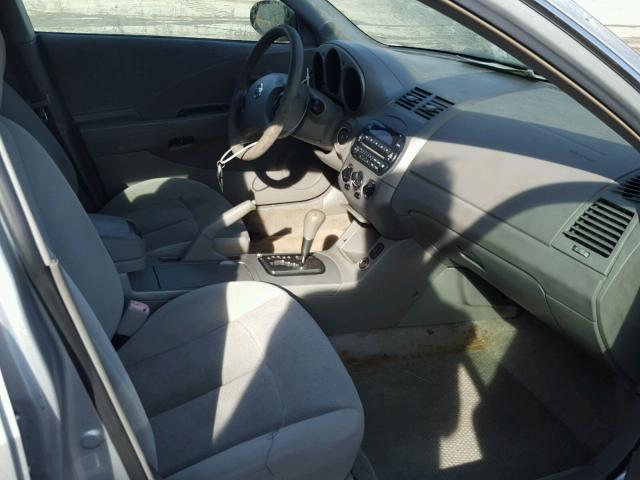 1N4AL11DX2C212592 - 2002 NISSAN ALTIMA BAS SILVER photo 5