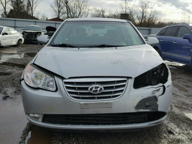 KMHDU4AD1AU140899 - 2010 HYUNDAI ELANTRA BL SILVER photo 9