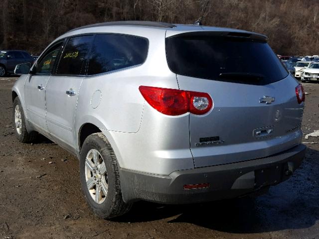 1GNLVFED6AS106320 - 2010 CHEVROLET TRAVERSE L SILVER photo 3