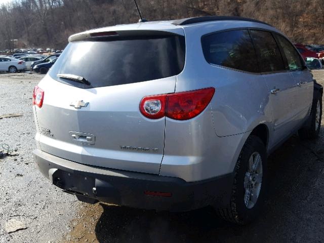 1GNLVFED6AS106320 - 2010 CHEVROLET TRAVERSE L SILVER photo 4