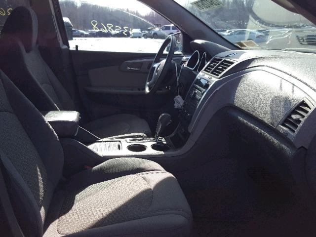 1GNLVFED6AS106320 - 2010 CHEVROLET TRAVERSE L SILVER photo 5