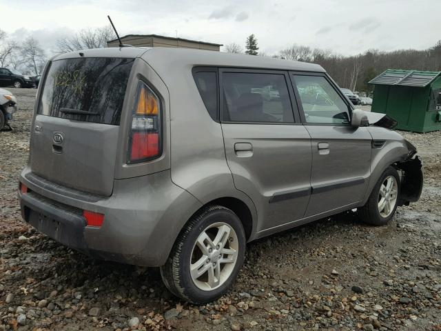 KNDJT2A29A7179218 - 2010 KIA SOUL + GRAY photo 4