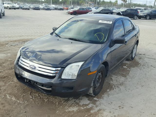 3FAHP06Z27R167612 - 2007 FORD FUSION S GRAY photo 2