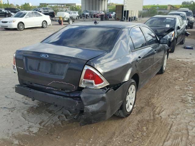 3FAHP06Z27R167612 - 2007 FORD FUSION S GRAY photo 4