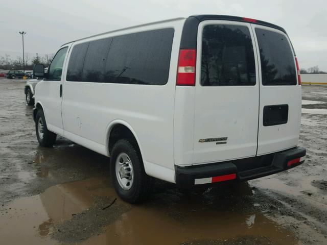 1GNZGXFA6E1159027 - 2014 CHEVROLET EXPRESS G3 WHITE photo 3