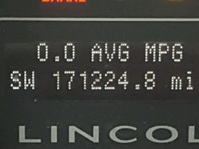 5LMFU28548LJ02916 - 2008 LINCOLN NAVIGATOR WHITE photo 8