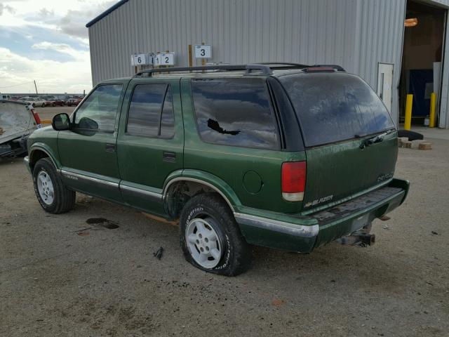 1GNDT13W0V2130104 - 1997 CHEVROLET BLAZER GREEN photo 3