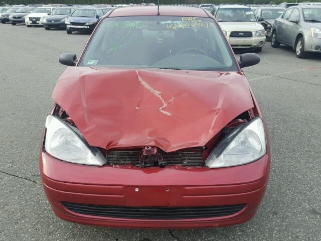 1FAFP34P02W253422 - 2002 FORD FOCUS SE RED photo 9