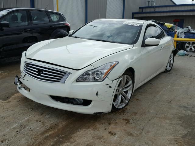 JN1CV6EL2AM151665 - 2010 INFINITI G37 WHITE photo 2