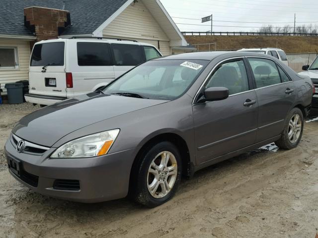 1HGCM56737A205062 - 2007 HONDA ACCORD EX GRAY photo 2