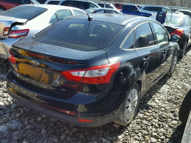 1FAHP3F24CL258071 - 2012 FORD FOCUS SE BLACK photo 4