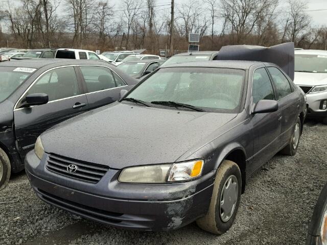 4T1BG22K0XU538291 - 1999 TOYOTA CAMRY CE GRAY photo 2