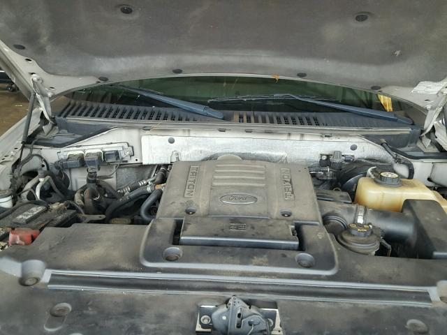 1FMFU15547LA47545 - 2007 FORD EXPEDITION SILVER photo 7