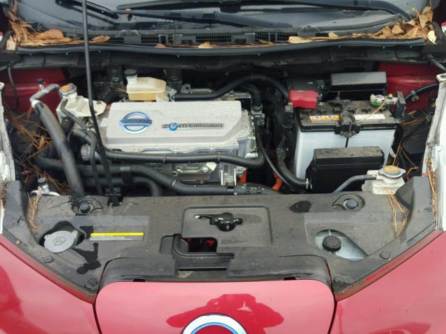 JN1AZ0CP8BT000996 - 2011 NISSAN LEAF SV RED photo 7