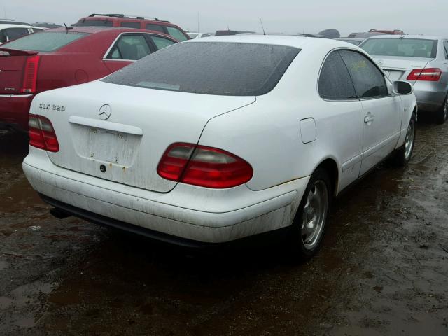 WDBLJ65G4WF038712 - 1998 MERCEDES-BENZ CLK 320 WHITE photo 4