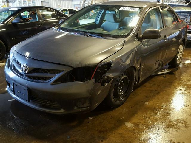 2T1BU4EE9CC822704 - 2012 TOYOTA COROLLA BA GRAY photo 2