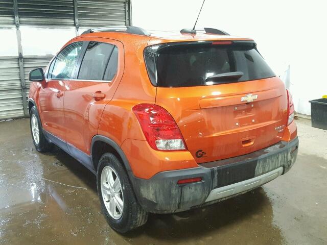 KL7CJRSB6FB132977 - 2015 CHEVROLET TRAX 1LT ORANGE photo 3