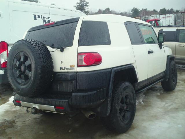 JTEBU11F68K027737 - 2008 TOYOTA FJ CRUISER WHITE photo 4