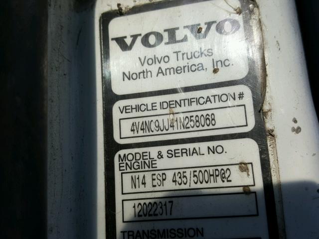 4V4NC9JJ41N258068 - 2001 VOLVO VN VNL WHITE photo 10