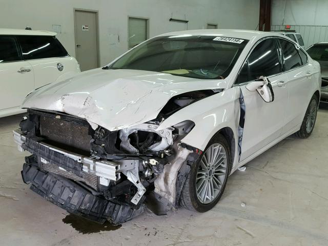 3FA6P0HR3DR360531 - 2013 FORD FUSION SE WHITE photo 2