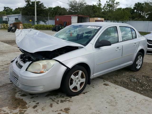 1G1AK52F857589593 - 2005 CHEVROLET COBALT SILVER photo 2