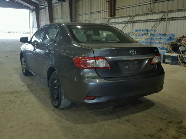 2T1BU4EE8DC925727 - 2013 TOYOTA COROLLA BA GRAY photo 3