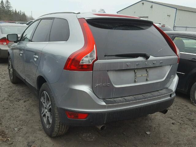 YV4902DZ3B2149681 - 2011 VOLVO XC60 T6 SILVER photo 3