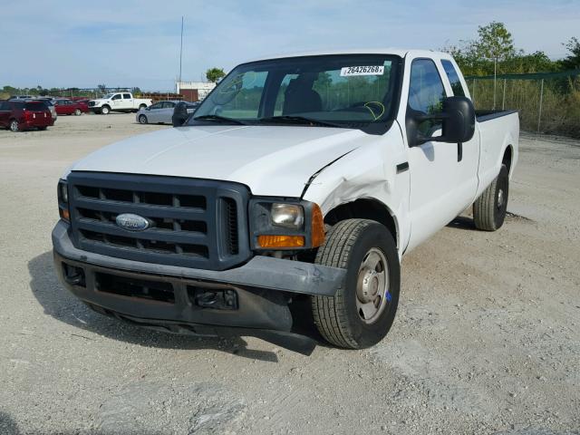 1FTSX20536EB34895 - 2006 FORD F250 SUPER WHITE photo 2