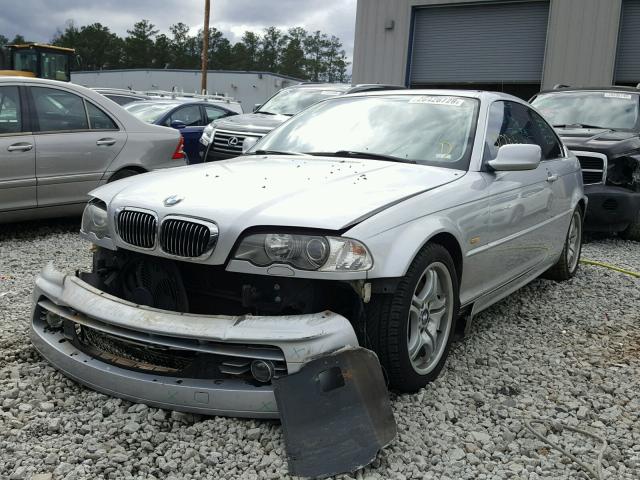 WBABN53432JU26054 - 2002 BMW 330 CI SILVER photo 2