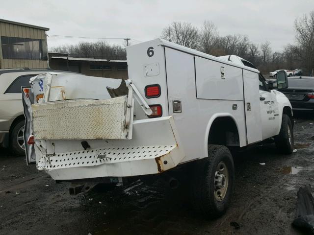 1GDHK44KX9F155192 - 2009 GMC SIERRA K25 WHITE photo 4