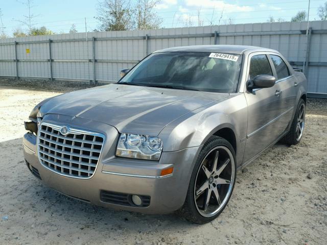 2C3KA53VX9H625206 - 2009 CHRYSLER 300 TOURIN GRAY photo 2