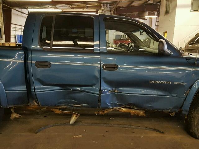 1B7HG38N72S536693 - 2002 DODGE DAKOTA QUA BLUE photo 9