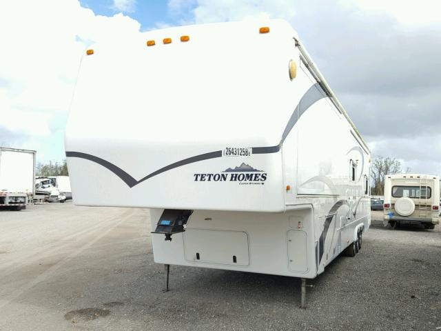 4M7360V3X41010764 - 2004 TETO CAMPER WHITE photo 3