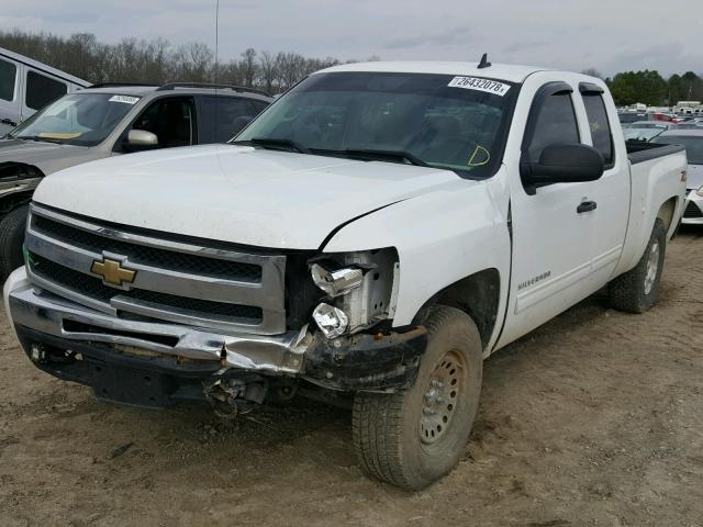 1GCSKSE31AZ199221 - 2010 CHEVROLET SILVERADO WHITE photo 2