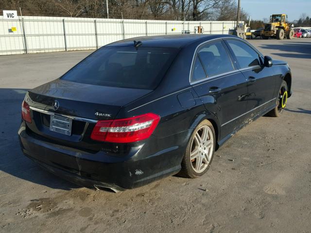 WDDHF9AB9AA025258 - 2010 MERCEDES-BENZ E 550 4MAT BLACK photo 4