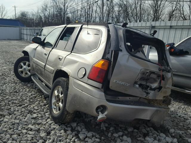 1GKDT13S522173536 - 2002 GMC ENVOY GOLD photo 3