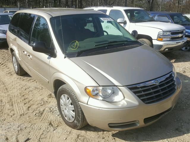 2A4GP44RX6R767518 - 2006 CHRYSLER TOWN & COU GOLD photo 1