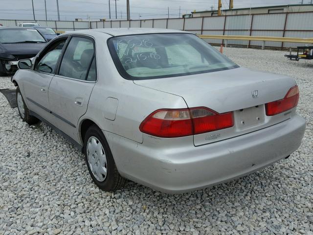 1HGCG5645WA167457 - 1998 HONDA ACCORD LX TAN photo 3