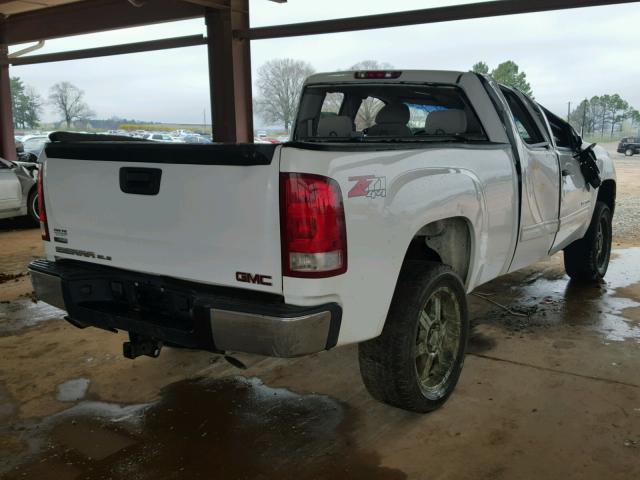 1GTEK29079Z261147 - 2009 GMC SIERRA K15 WHITE photo 4