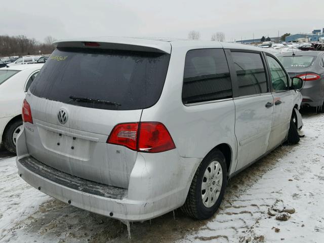 2C4RVAAG9CR293952 - 2012 VOLKSWAGEN ROUTAN S GRAY photo 4