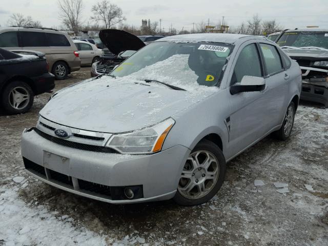 1FAHP35N58W259215 - 2008 FORD FOCUS SE SILVER photo 2