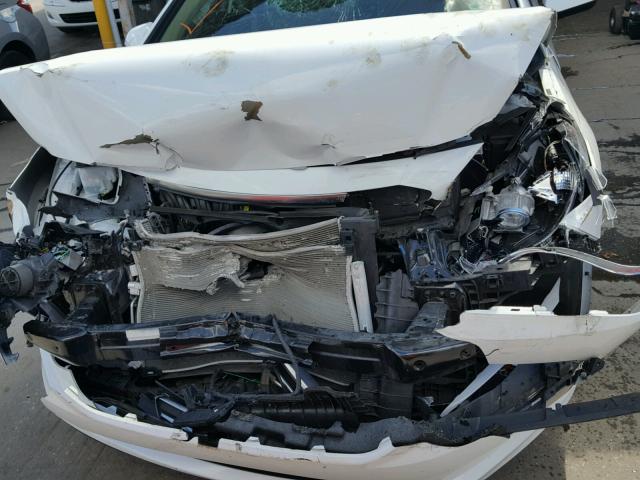 5NPE24AF9FH172176 - 2015 HYUNDAI SONATA SE WHITE photo 7