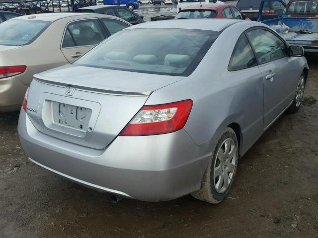 2HGFG12667H556026 - 2007 HONDA CIVIC LX SILVER photo 4