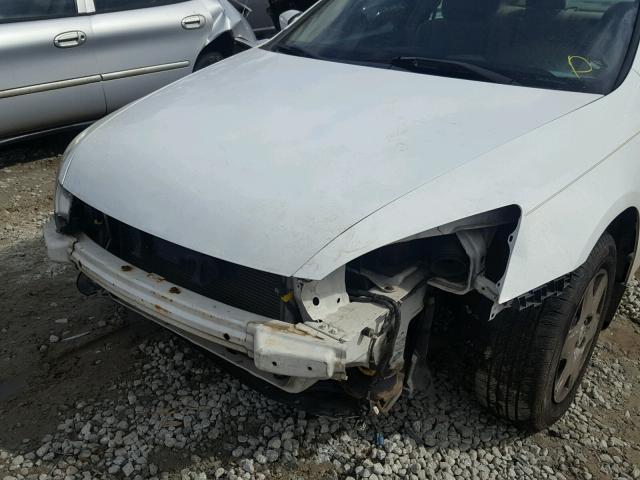 1HGCM56415A138982 - 2005 HONDA ACCORD LX WHITE photo 9